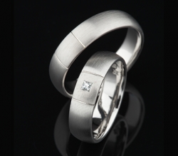 Trauringe mit Diamant