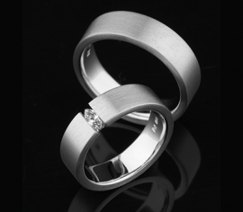 Hochzeitsringe mit Diamant